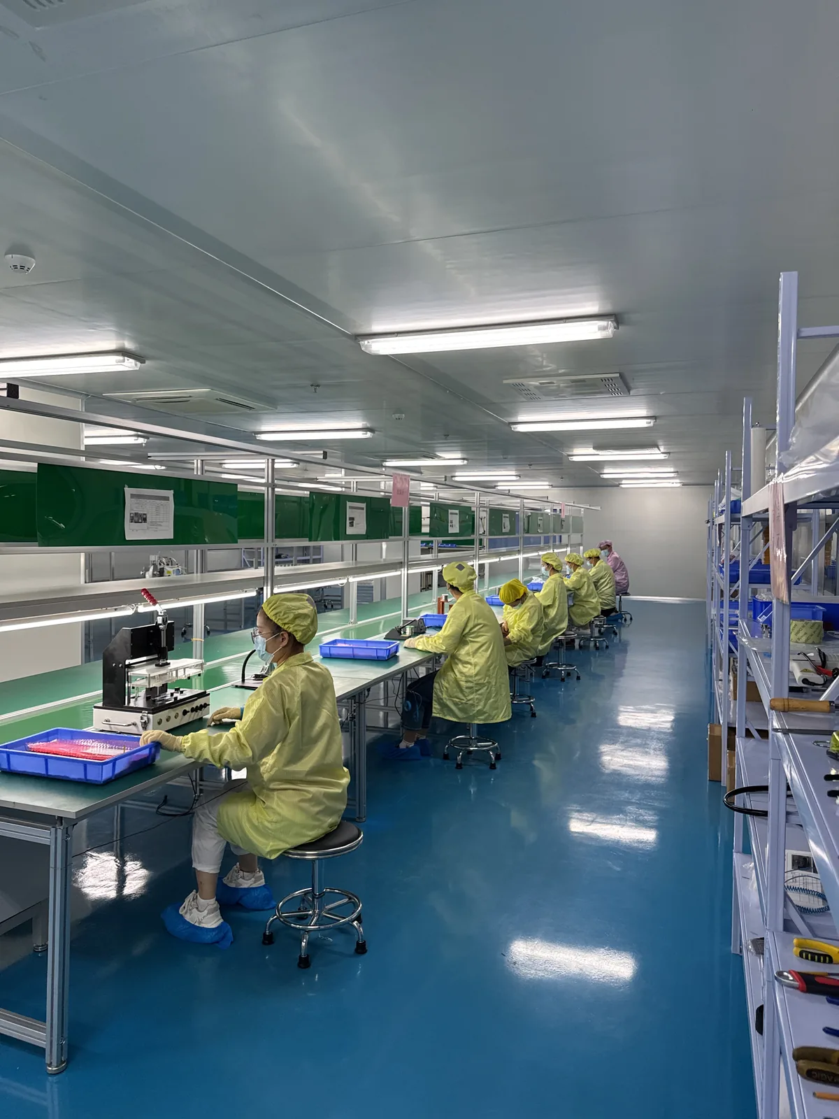 Controlled clean zone inside the production area